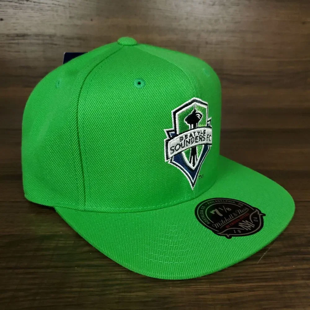 Seattle Sounders Mitchell & Ness MLS Fitted‎ 7 1/8 Flatbill Hat Cap 3D Logo NWT